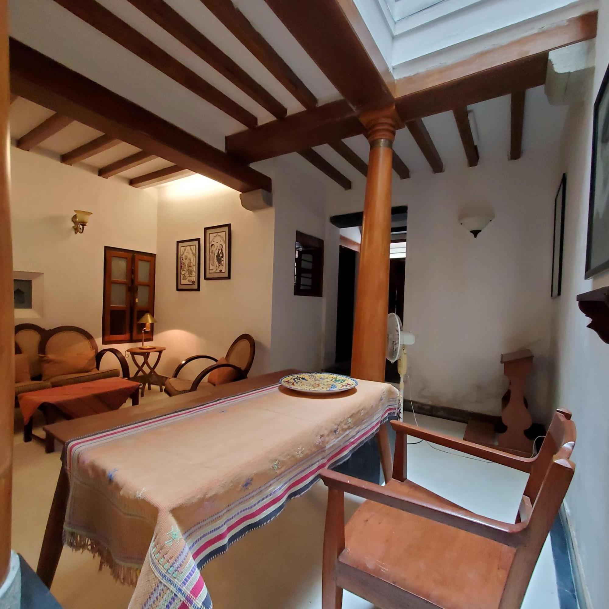 Kariappa House Hotel Puducherry Buitenkant foto